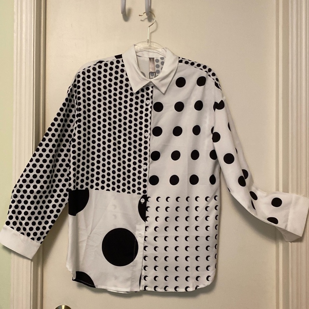Noracora NWT Black and White polkadot long sleeve shirt collar tunic blouse. S